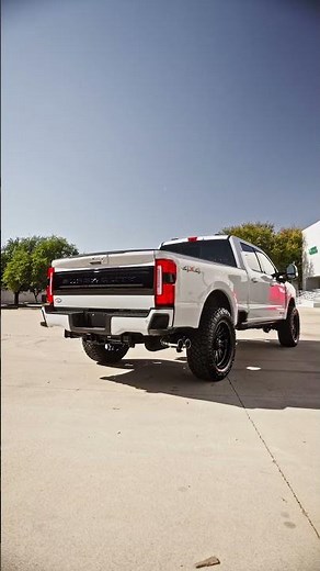 2026 FORD F250 DUALLY PLATINUM CREW-CAB | 504 Miles | Texas Vehicle Exchange