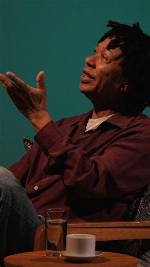 E foi em 1981, no disco “Seduzir”, quando Djavan começou a trazer mais a sua identidade para sua arte, que finalmente sentiu que seu caminho para o sucesso havia sido aberto! A primeira de muitas fases luminosas de sua carreira se acende. Nesse quarto episódio da conversa pelos 50 anos de carreira do artista, vamos caminhar por: mudanças, diversidade visão e sucesso. CONFIRA AS DATAS DA TURNÊ “DJAVANEAR 50 ANOS. SÓ SUCESSOS” E NÃO DEIXE DE GARANTIR OS SEUS INGRESSOS NA @TICKETMASTERBR 08 Maio - 