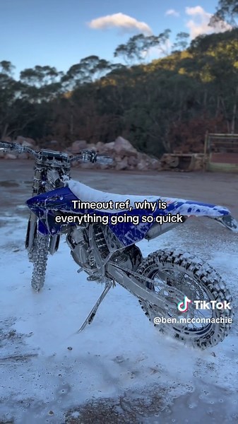 Exploring the Yamaha YZ125 Dirt Bike Experience