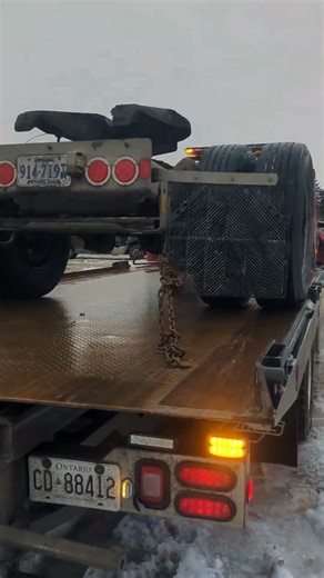 UPS Trailer Dolly — Chain Securement