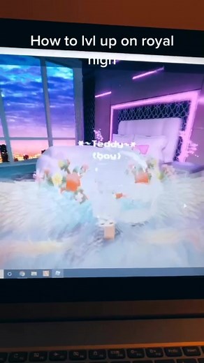 This is how to lvl up on royale high and if you do this daily you will be a high level in no time 🌟 #foryou#foryoupage#fyp#fup#roblox#viral#goviral