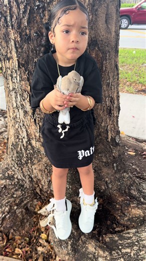 🥹🖤#tiktok #explorepage✨ #outfitinspo #parati #baby | Outfit