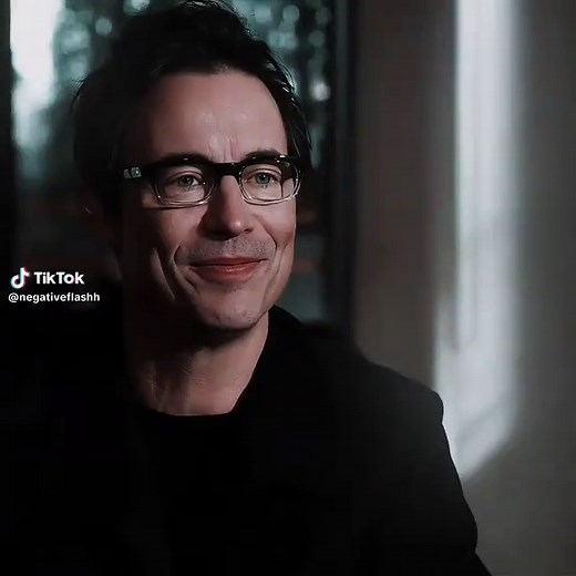 The Flash: A Farewell to Cisco and Eobard Thawne