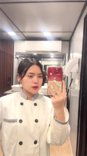 #Mrs..!👩🏻‍🍳. #party_line👩🏻‍🍳❤️ #blue_sapphire🇮🇳 #new_delhi.!🇮🇳🇮🇳