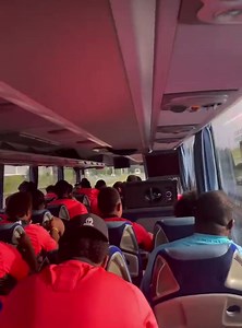 Les Fidjiens transmettent autant d'émotions sur le terrain, qu'en dehors. Leurs chants, en forme de prières, sont toujours aussi beaux... 🎶🎵🎶 (©Insta Semi Radrada) #rugbyamateur #amateurderugby #espritrugby #fidji #RugbydesChants | Rugby Amateur