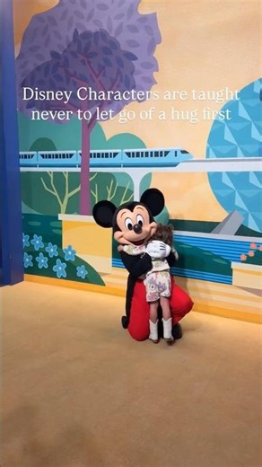 Disney Hug Rule 🥰 #disney #hug #mickeymouse #disneyland #kids #disneyprincess #shorts