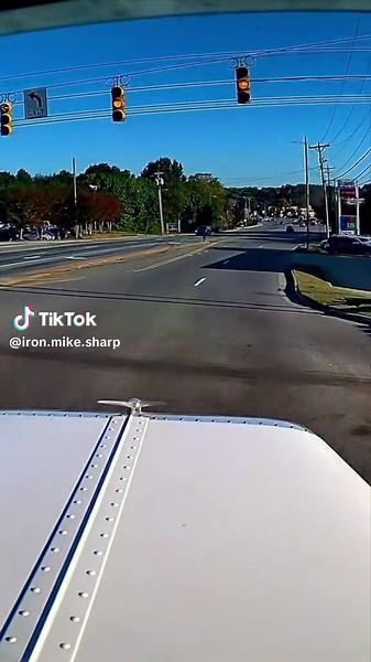 Innovative Dashcam Deals for Safe Driving