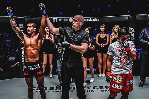 FREE FULL FIGHT: Brazilian great Adriano Moraes ends his intense rivalry with Filipino star Geje Eustaquio in crazy matchup