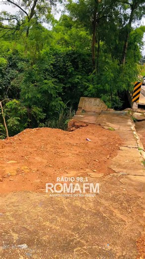 Roma FM 98,1 Caldas Novas-GO on Instagram: "🎙️ Conexão Roma na Rádio Roma FM! 🔥 🕛 De segunda a sexta, das 12h às 13h 🎧 📰 Notícias, polêmicas e polícia — tudo o que está dando o que falar! . . #ConexãoRoma #RomaFM #caldasnovas"