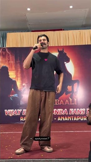 Rowdy hero vijay deverkonda copy look 👀 #shorts #vijaydevarakonda #viral