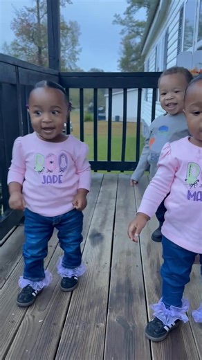 This week is Spirit Week “Not SO Scary” Today is Say B👻🎃 (BOO) to Drugs We were suppose to wear RED! But today is also Monday 🤣🤣🤣🤣🤣🤣🤣🤣 My sunshine on Rainy Days 🥰🥰🥰 #Triplets #Order your shirts from Dazhia | Keva Scott-McCoy