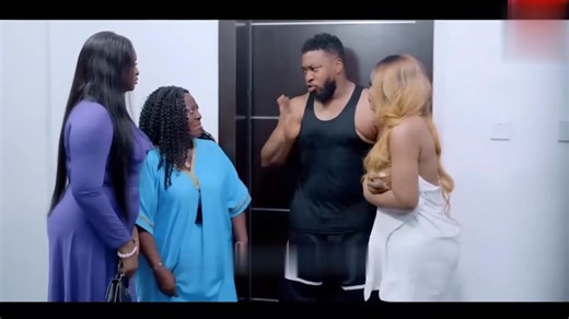 Elle ne parvient pas à supporter le truc de son mari car il est très gr0s pour elle | Netplus Star