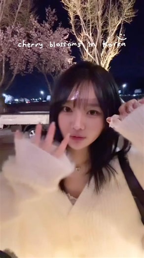 pov it’s spring and u’re in korea🌸 #springvibes #springoutfits #koreavlog