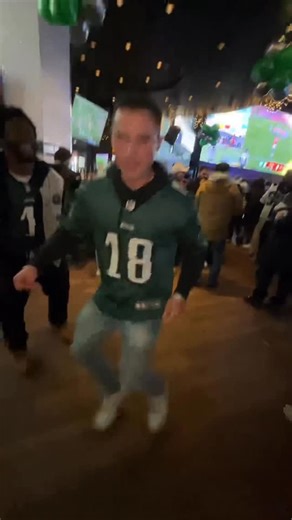 THE CHOSEN ONE!! on Instagram: "😂😂😂💚💚💚 go birds #funny #viral #philly #waddybringbackfunny #fypage"