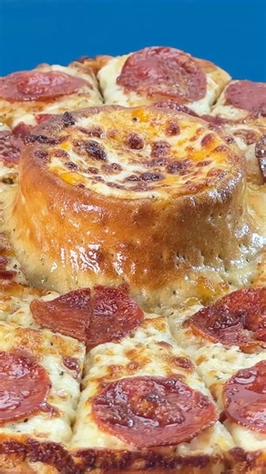 🔥 Meet the NEW Volcano Pizza – an eruption of dip! Try it today.🌋🍕 | Pizza 73