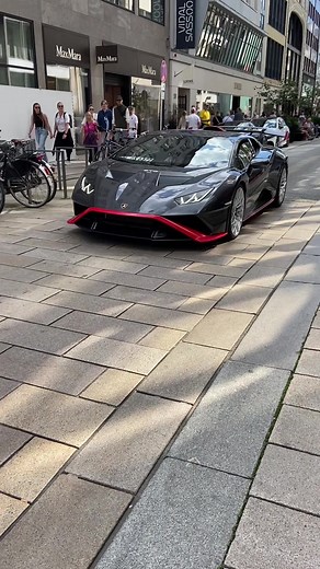 #carspotting #hamburg #lamborghini #lamborghinisto