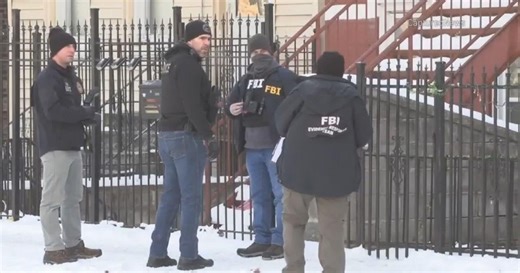 FBI leads drug trafficking bust on Chicago's West Side, in West Suburbs