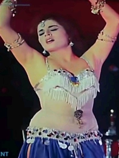 Lebanese Dancer Kawakeb was prominent in the 1960s , known for her delicate and stylish approach to raqs sharqi. Here in the 1966 film , The Millionairess starring Lebanese star #Sabah. This scene is shot at the famed Baccarat nightclub at the @casinoduliban #lebanon🇱🇧 #syria #egypt #raqssharki #danzadelvientre #danzaarabe #bailaarabe #الشحرورة_صباح #bellydancer #bellydance #danseduventre #arabicdance #tabla #الرقص_الشرقي #orientalismo #orientaldance #dancer #1960s #مصر | Lebanese Fashion Hist