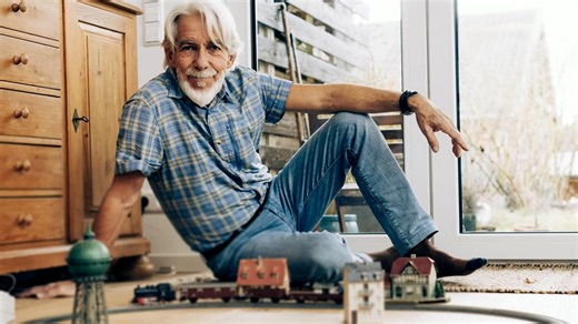 17 affordable hobbies and activities for retirees on a budget