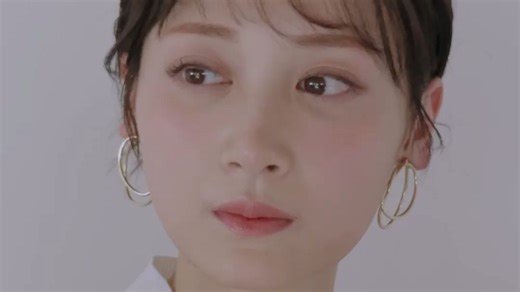 山下美月擔任SNIDEL SPRING COLLECTION的模特