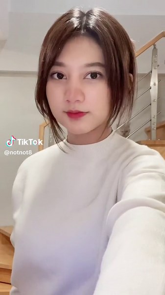 Hand Gesture Movements in Everyday Settings