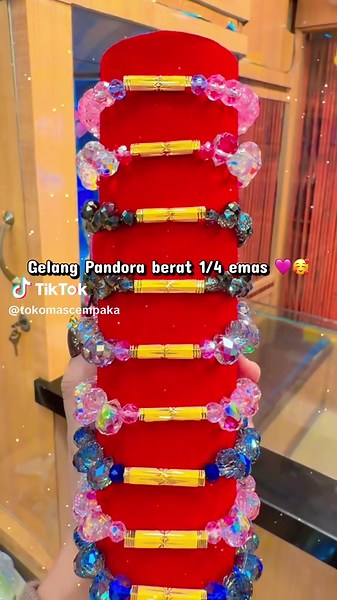 Gelang pandora model terbaru berat 1/4 emas ya bunda besti akan kita ready kan kembali😍🥰 #gelangemasviral #gelangpandora #pageforyou_🔥 #fypage #dharmasrayatiktok