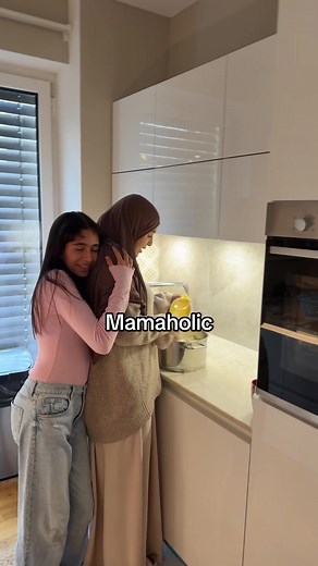 Mamaholic: Mutter-Tochter Beziehung im Fokus