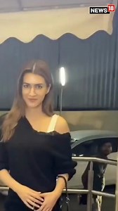 Kriti Sanon and Karan Kundrra proved that Black never goes out of style with their fashionable attires, while Varun Dhawan and wife Natasha Dalal opted for muted casuals for an outing at Juhu PVR. #kritisanon #KaranKundrra #varundhawan #bollywood #bollywoodstars #NatashaDalal | News18