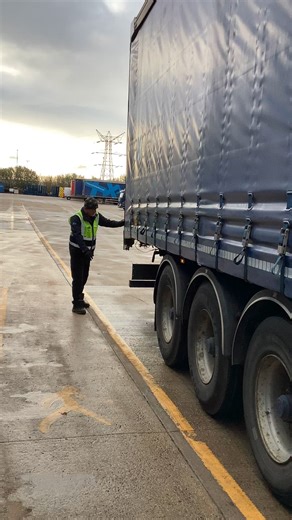 🚚 Daily checks = safer journeys. Our drivers complete rigorous vehicle inspections to make sure every truck is roadworthy before it hits the road. Small checks, big impact. #ExpectExcellence #HealthAndSafety #SafeWorking #ExpectDistribution #PeopleWhoKnowComeToExpect | Expect Distribution