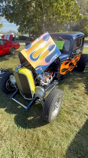 1932 Ford 3 window coupe