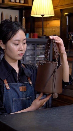 134K views · 3.6K reactions | ☎We can customize the leather,color,size and style you like.Pls Message or Email meWhatsApp and Email on my profile.#handmadebag #bag #luxurybag #designerbags #handcrafted #handmadepurse #leatherpurse #leatherbag #customized #gift #bagdesign #shoulderbag #totebag #custommade #bagmaking #fashion #usabag #usabags #wukonghandcraft | Wukong luxeladycraft | Facebook