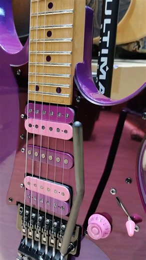 🩷 Sweet Guitar 💜 #Reel #ครีเอเตอร์มือใหม่ #สร้างรายได้ #Ibanez #RG5000 #LimitedEdition #UltraRare #IbanezThailand | Riffkey Naknawa