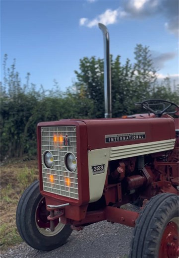 La Bonne Vieille Mécanique: Tracteurs de Légende