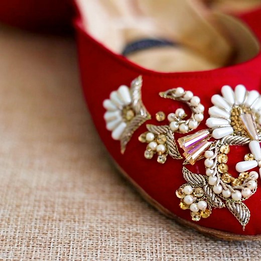 ~ RUBY COMBO😍 The perfect red pair. Deep red raw silk base, with a stunning floral motif crafted with gold stunning zari, and various shapes of pearls making this pair an ideal bride's shoe!💫 . . . 🌎 Shop now: www.retrowalk.com or DM us! 💕 ✅ Free delivery across Pakistan ✅Cash on delivery available . . #retrowalkofficial #newarrival #weddingcollection #onlineshopping #jutti #newdesigns #shoes #heels #heel #designerjutti #designershoes #designer #pureleather #handcraftedshoes #customized #foo