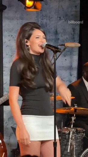 Sienna Spiro singing Doo Wop That Thing by Lauryn Hill #singing #jazzmusic #beautiful #bestmoments