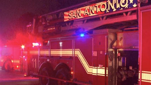 Trash fire at restaurant near Alamo Quarry Market quickly put out; no injuries reported
