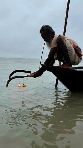 1.7M views · 6.4K reactions | hook fishing method in boat -13 #hook #fishinglife #reels #fishtrap | Daily River Vlog | Facebook