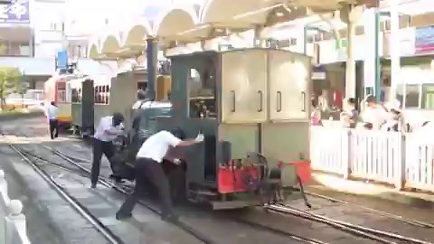 I seem to have gotten Japanese train twitters attention; Here's another one of my favourites; The little steam outline engines in Matsuyama. Not only is it one of the best looking not-steam locos I've seen in a while, but the turntable gimmick is just adorable.