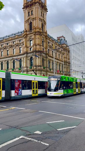 18K views · 783 reactions | Melbourne CBD City Life Weekend Vibes in a Rainy Day . . #melbourne #australia #melbournecity #melbourneaustralia #visitmelbourne #travelmelbourne #CityofMelbourne #whatsonmelbourne #MelbourneAustralia #VisitMelbourne #DiscoverMelbourne #whatsonmelbourne | Melbourne Pulse | Facebook