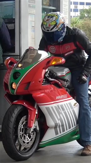 Why Does the Ducati 999 Look So Weird?