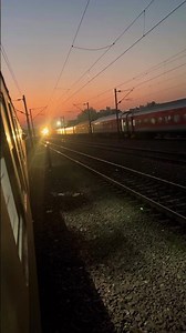 Train full speed sa jati hui ko locopilet Kaisa control krta h #miac #tandun #viralvideo