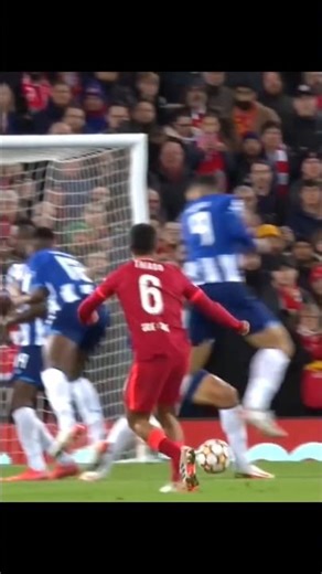 ✨ Football Perfection! The Most Beautiful & Amazing Volley Goals In History!