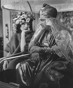 John Goldfarb, Please Come Home! (1965) | ČSFD.cz