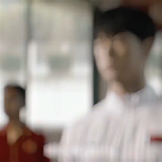 对于我而言，我专注于我想做的东西。我知道为了赢得冠军需要去做一些什么，所以我一直在为之而努力