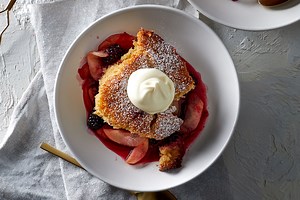 Apple and blackberry custard pudding