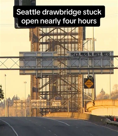 Seattle drawbridge stuck open nearly four hours | Seattle