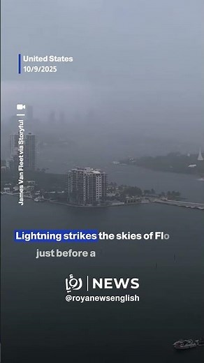 Lightning strikes the skies of Florida just before storms start