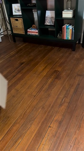 DIY WHOVILLE INSPIRED tree skirt #diy #christmas #howthegrinchstolechristmas #grinchmas #reels #holidaydecor #diydecor #village | John Arroyo