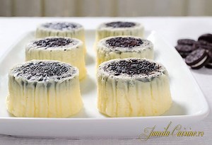 Mini cheesecake cu Oreo | Reteta Video