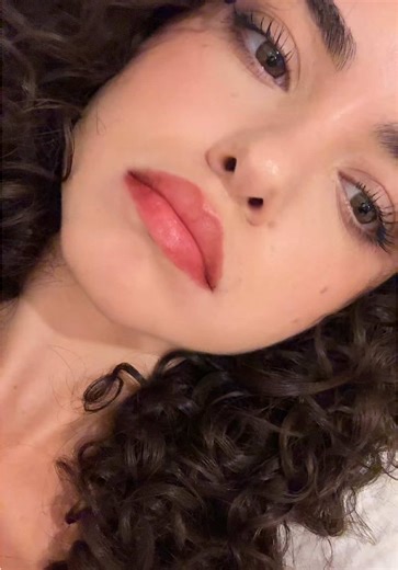 Discover Stila Cosmetics: Perfect Color Illuminating Foundation